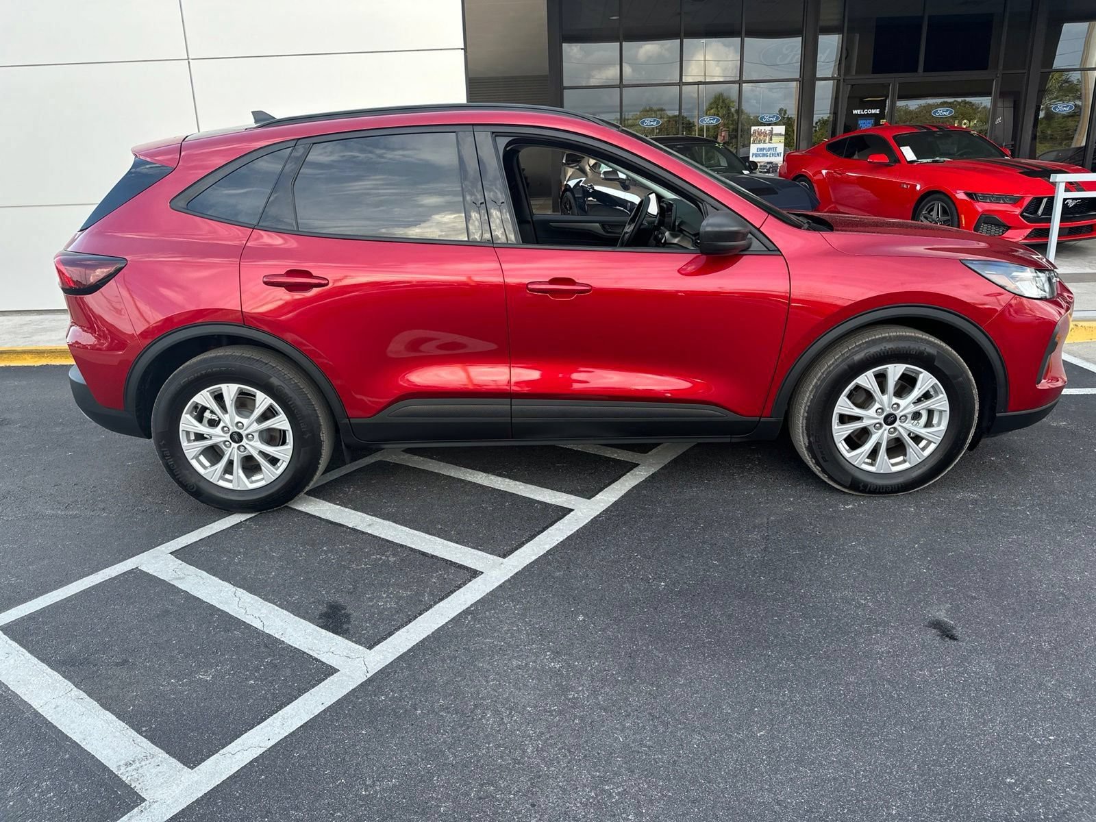Certified 2025 Ford Escape Active FWD image 3