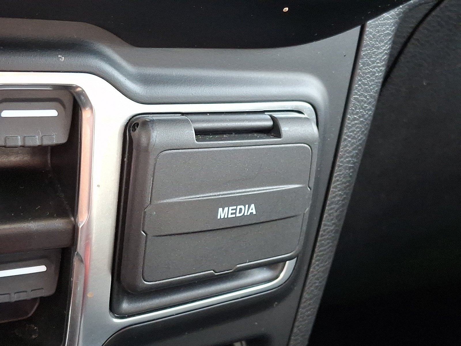 Used 2023 Jeep Gladiator Overland AWD/4WD image 23