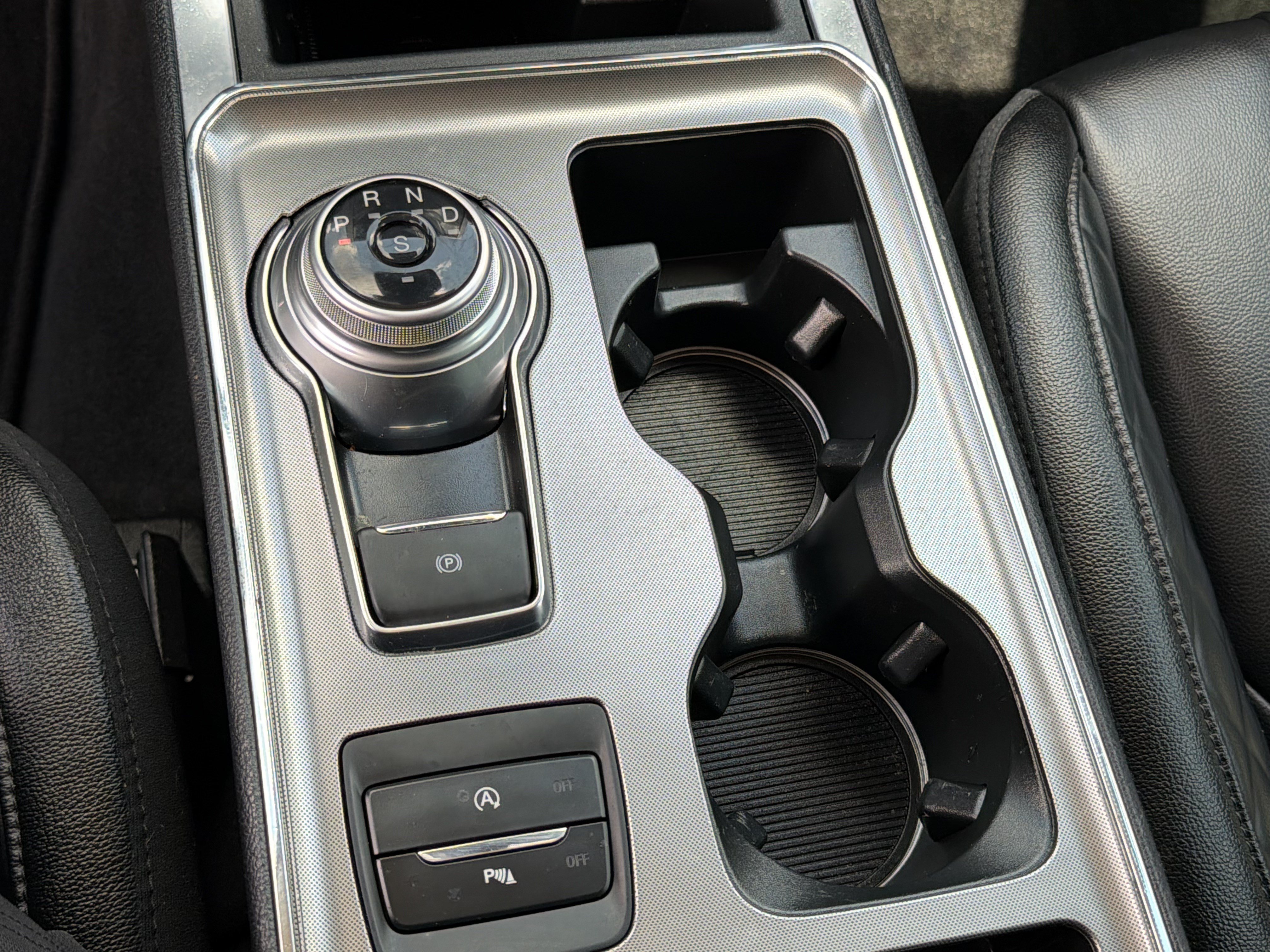 Certified 2024 Ford Edge Titanium AWD/4WD image 21