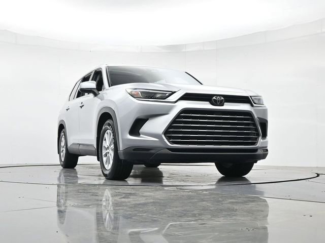 Used 2024 Toyota Grand Highlander XLE image 32