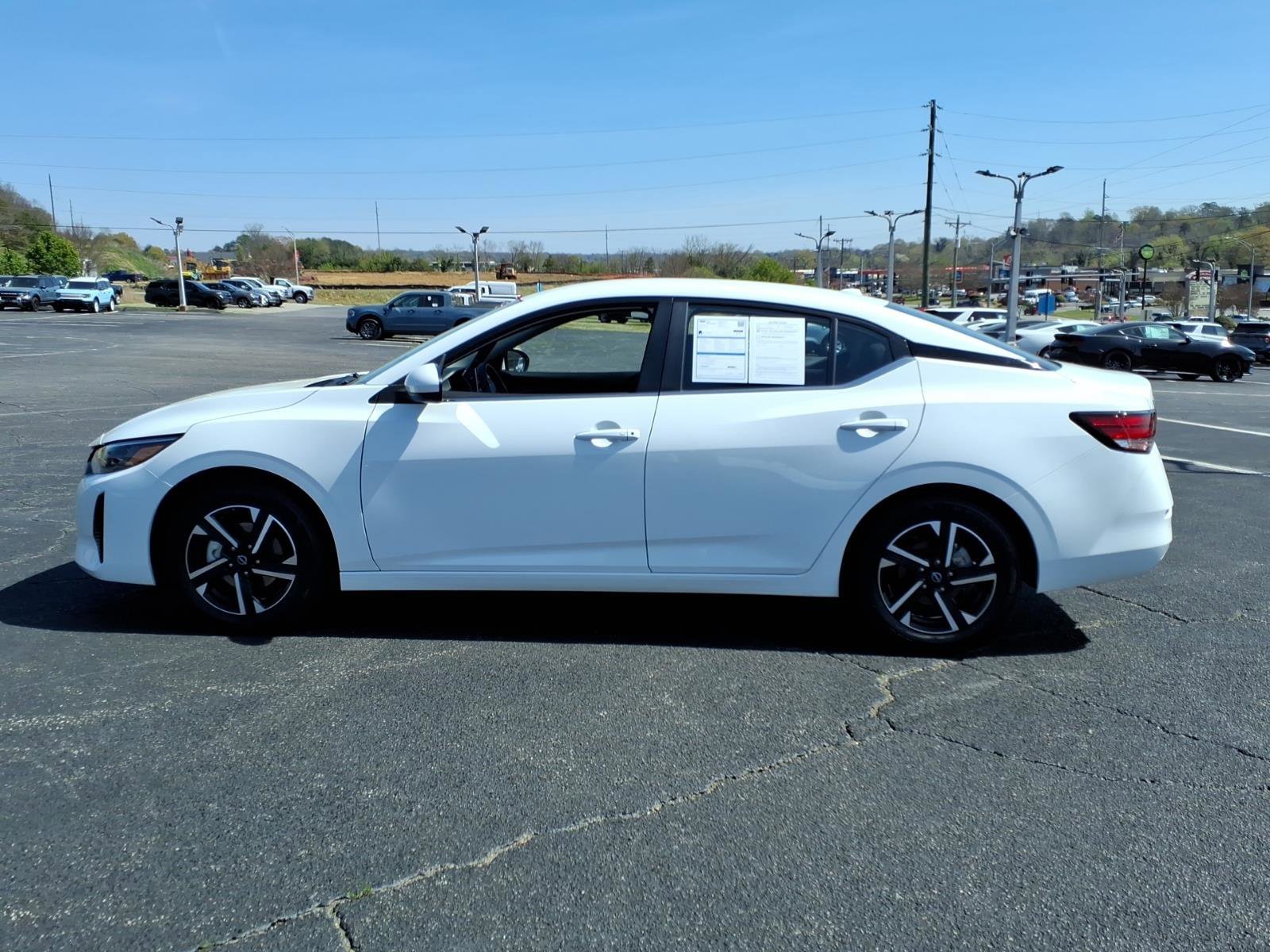 Used 2025 Nissan Sentra SV image 2
