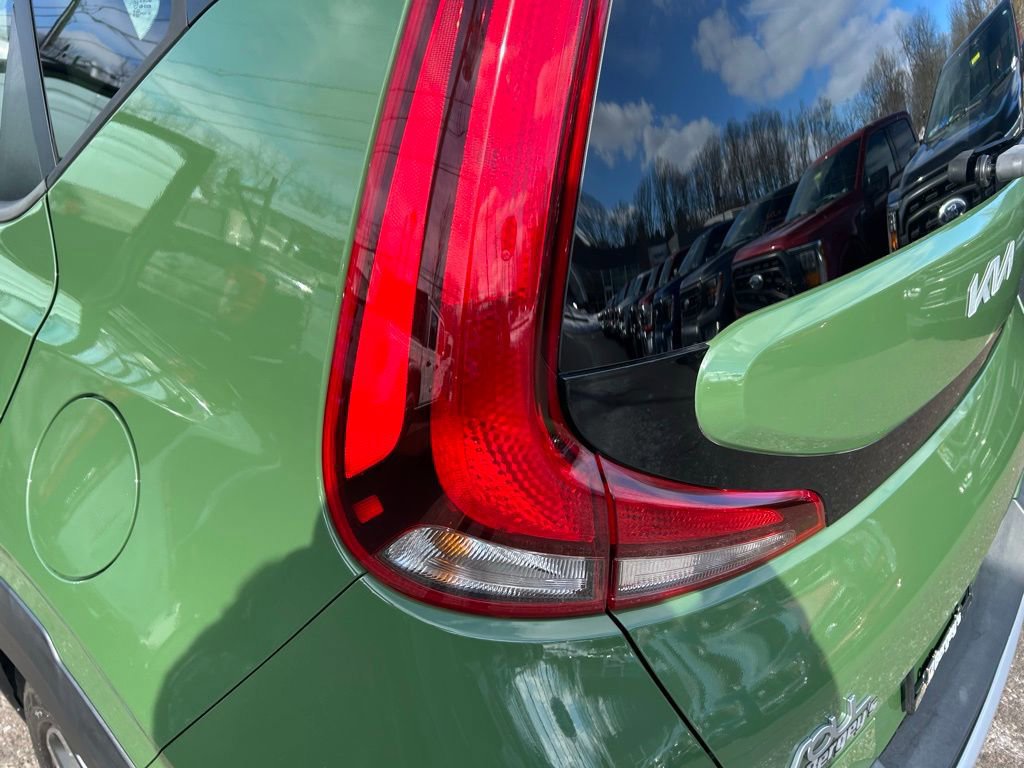 Used 2022 Kia Soul X-Line image 32