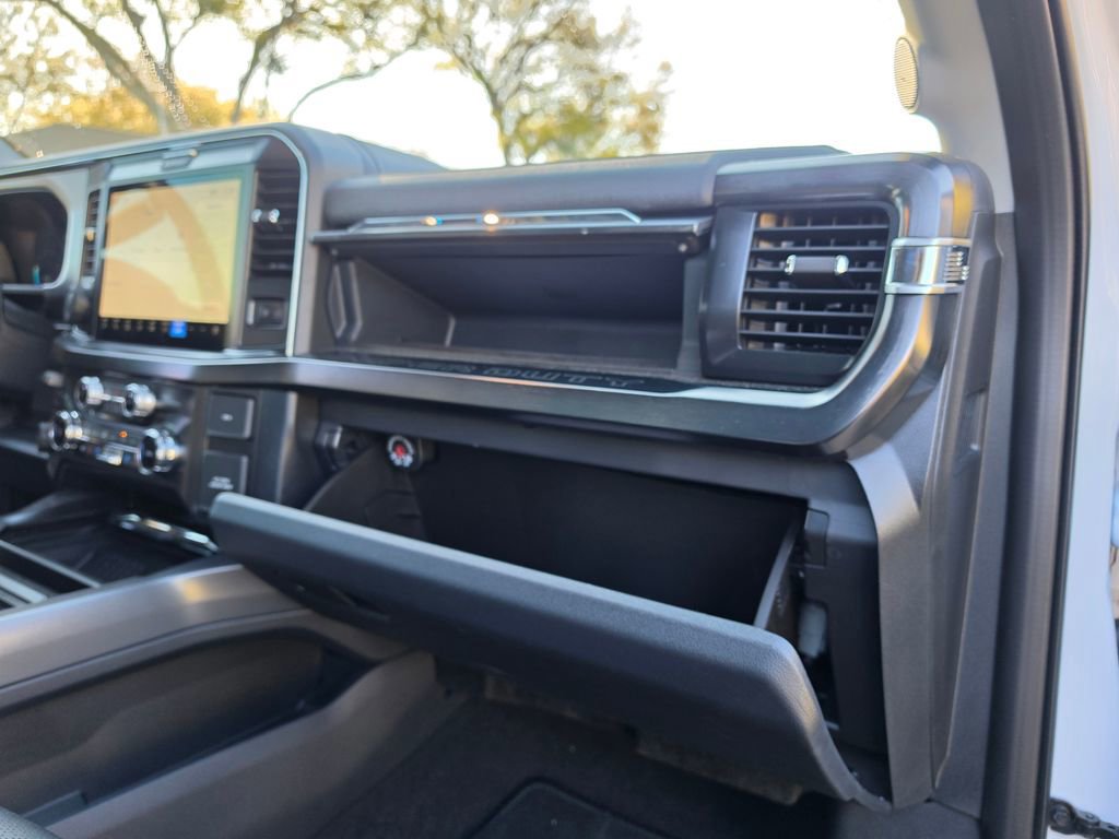 Certified 2026 Ford F250 Lariat w/ Black Appearance Package image 48