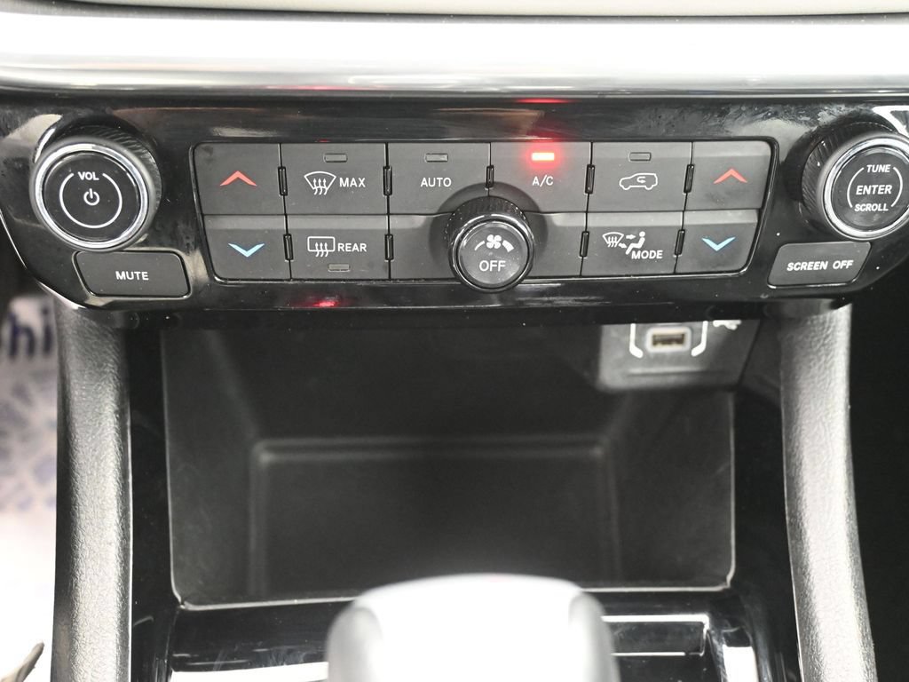 Used 2023 Jeep Compass Limited AWD/4WD image 14