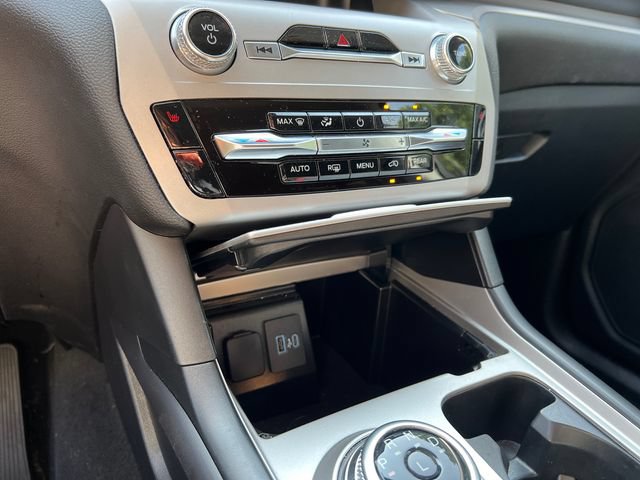 Certified 2023 Ford Explorer XLT RWD image 32