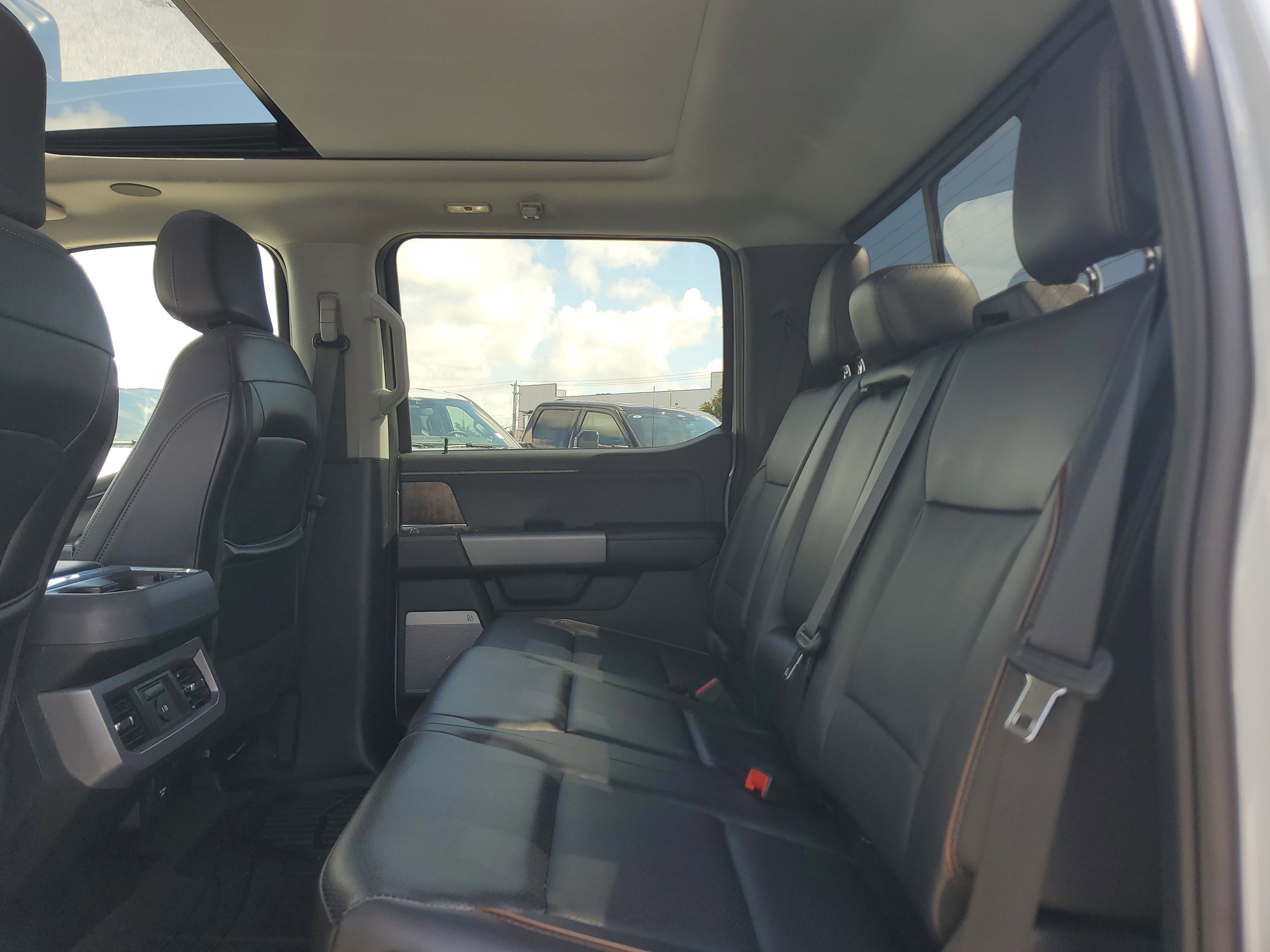 Certified 2025 Ford F250 Lariat w/ Lariat Ultimate Package image 14