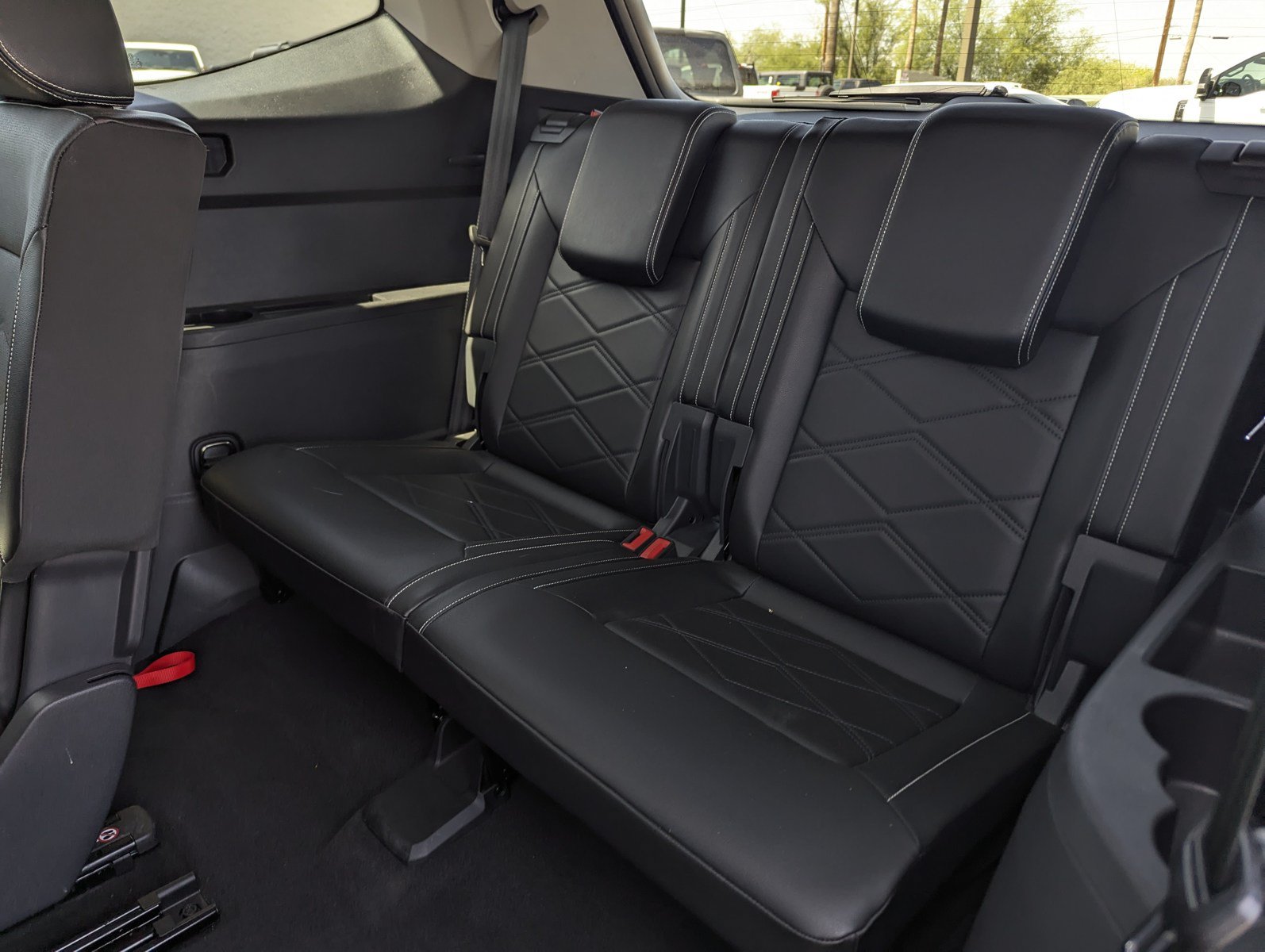 Used 2024 Volkswagen Atlas SE FWD image 8