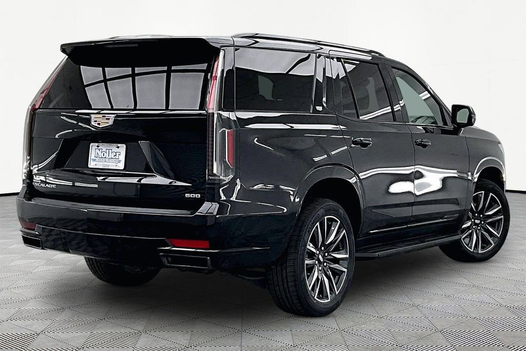 Used 2024 Cadillac Escalade Sport AWD/4WD image 2