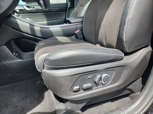 Used 2025 Hyundai Palisade Calligraphy AWD/4WD image 23