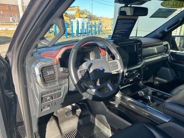 Certified 2022 Ford F150 Lariat w/ Equipment Group 502A High image 21