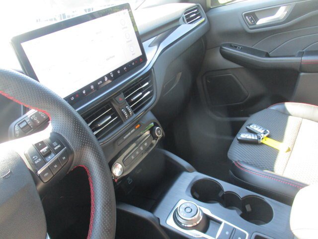 Certified 2023 Ford Escape ST-Line w/ Tech Pack #1 AWD/4WD image 28