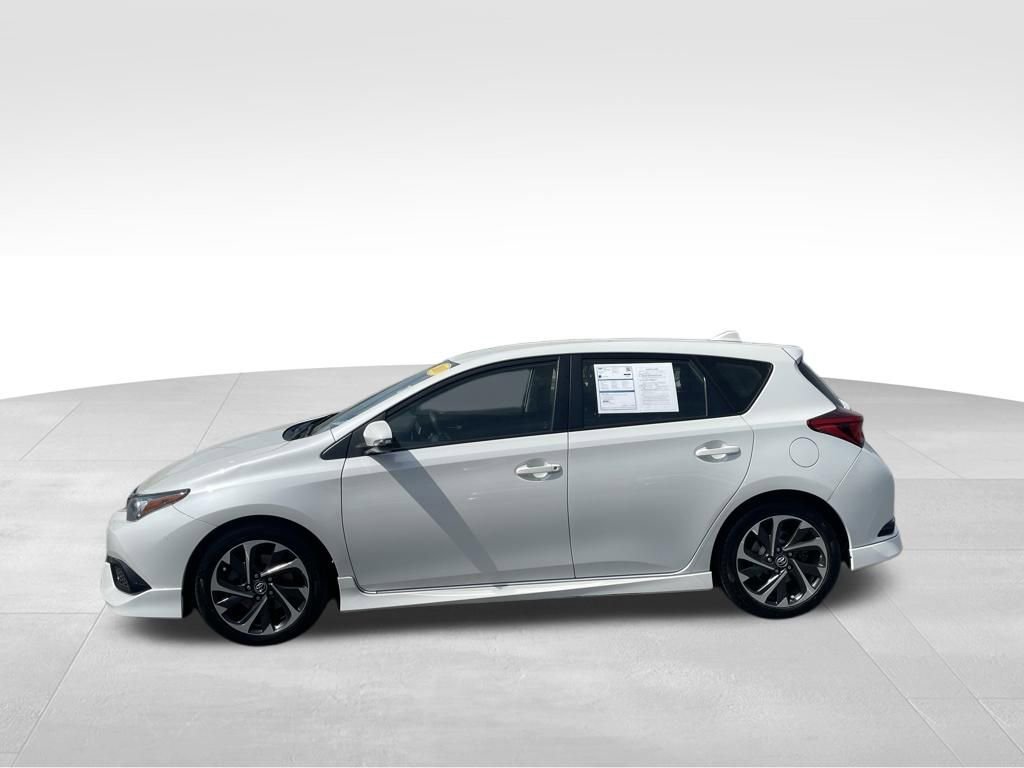 Used 2018 Toyota Corolla iM image 6