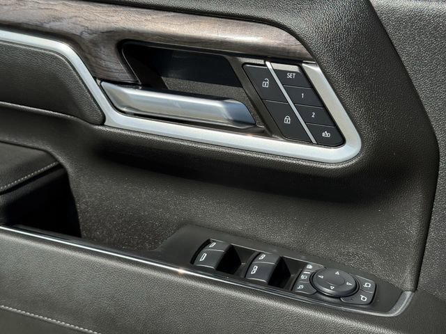 Used 2024 Chevrolet Silverado 2500 LTZ w/ LTZ Plus Package image 23