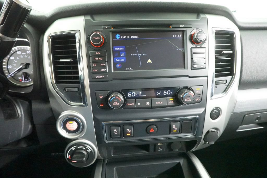 Used 2017 Nissan Titan PRO-4X AWD/4WD image 16