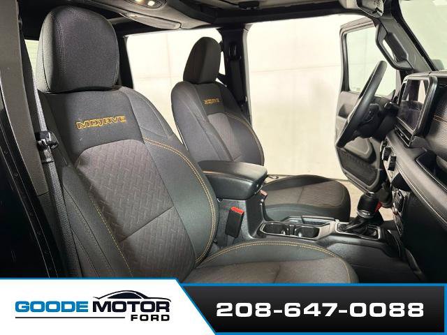 Used 2025 Jeep Gladiator Mojave w/ Convenience Group AWD/4WD image 24