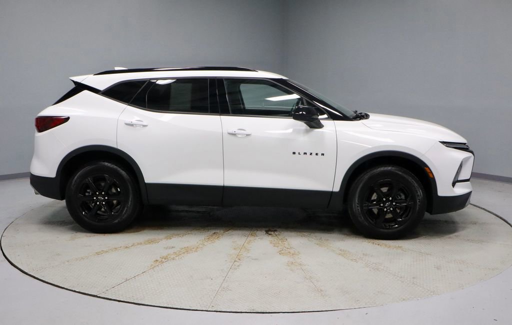 Used 2024 Chevrolet Blazer LT w/ Convenience Package image 7