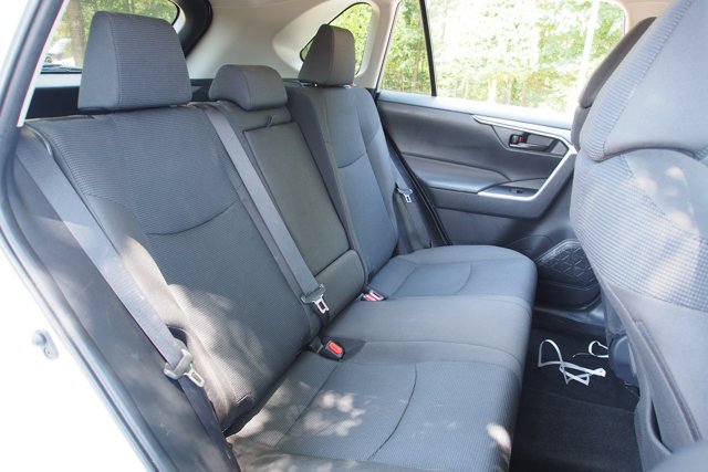 Used 2024 Toyota RAV4 LE FWD image 13