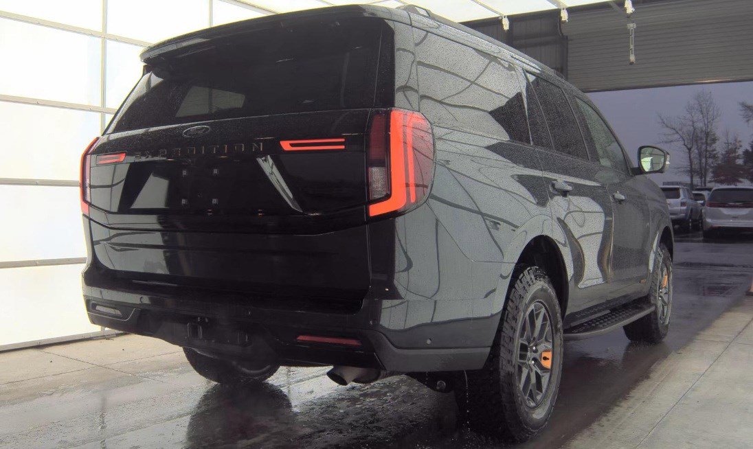 Certified 2025 Ford Expedition Tremor image 4