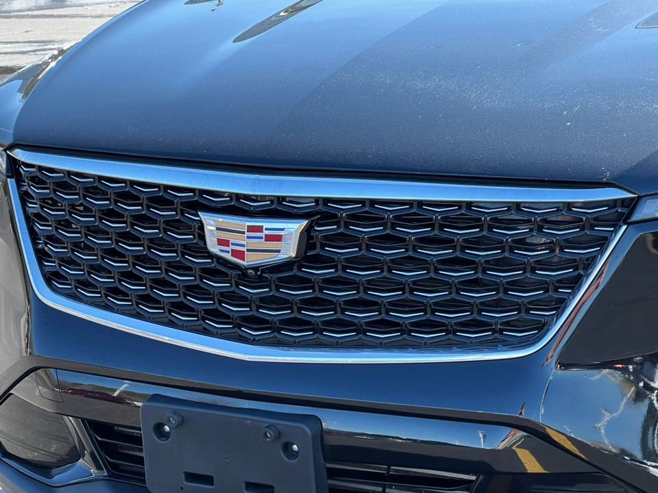 Used 2025 Cadillac XT4 Premium Luxury image 38