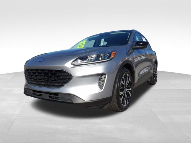 Certified 2022 Ford Escape SE w/ SE Sport Appearance Package image 3