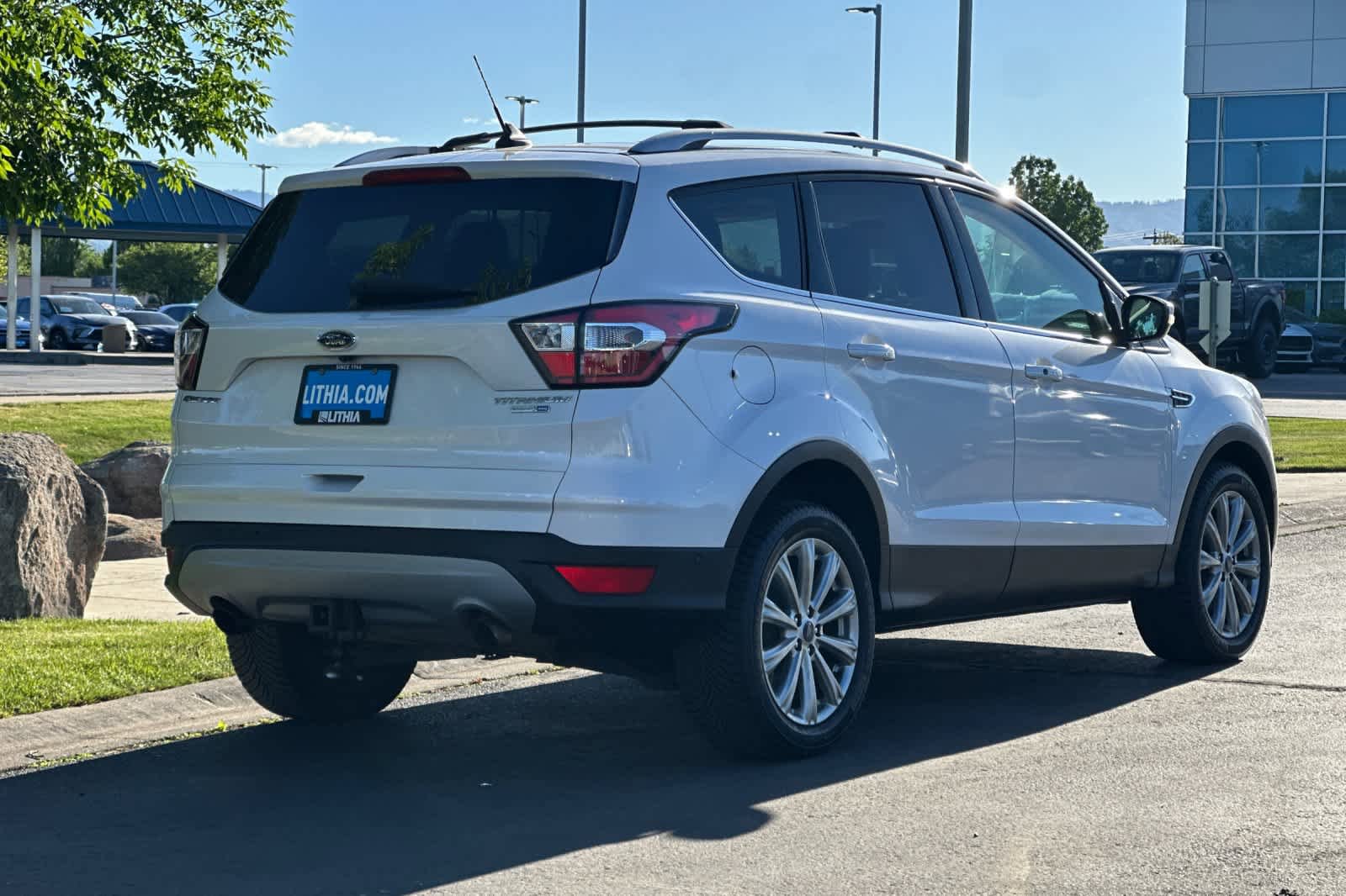 Certified 2018 Ford Escape Titanium w/ Ford Safe & Smart Package AWD/4WD video 2