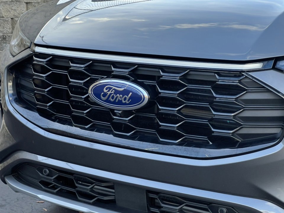 Certified 2023 Ford Escape ST-Line Elite w/ Premium Technology Package image 43