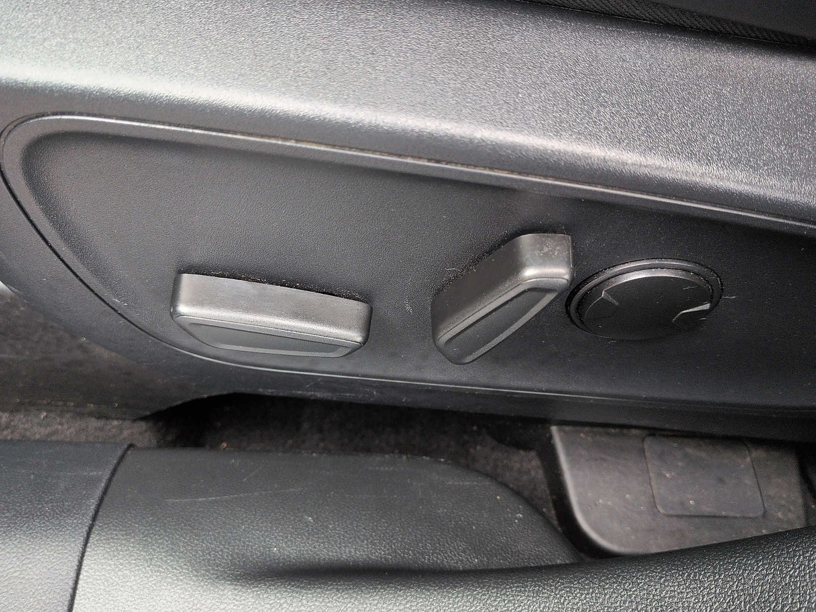 Certified 2025 Ford Escape ST-Line Select AWD/4WD image 14