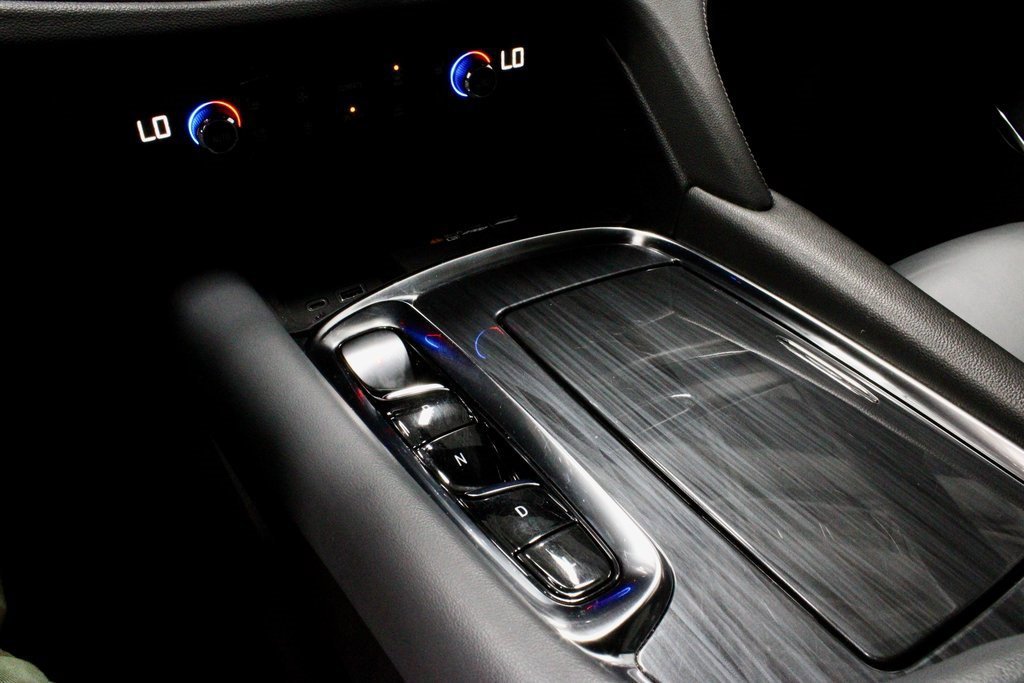 Used 2024 Buick Enclave Premium image 34