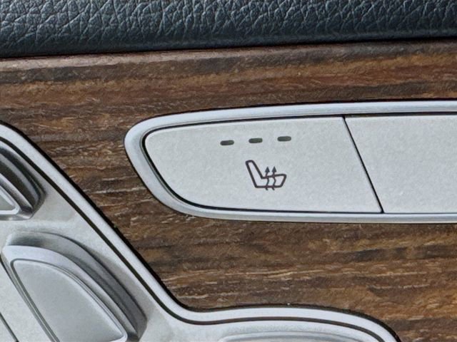 Used 2020 Mercedes-Benz GLC 300 image 23