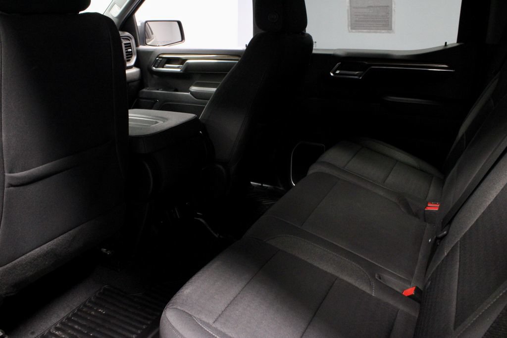 Used 2023 Chevrolet Silverado 1500 LT AWD/4WD image 20