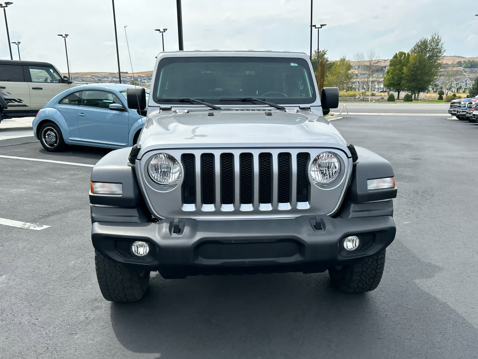 Used 2019 Jeep Wrangler Sport image 4