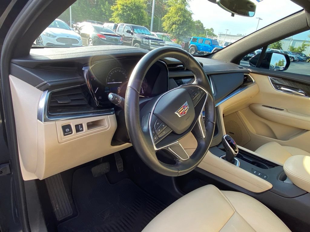 Used 2018 Cadillac XT5 AWD image 9