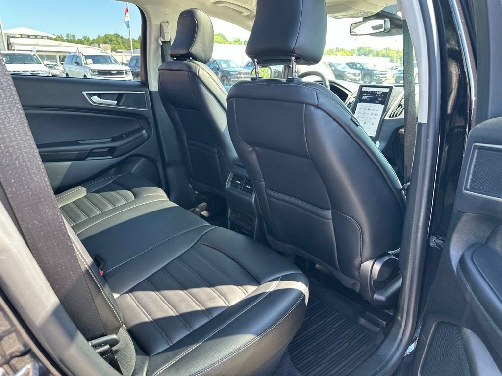 Certified 2024 Ford Edge SEL w/ Convenience Package AWD/4WD image 9