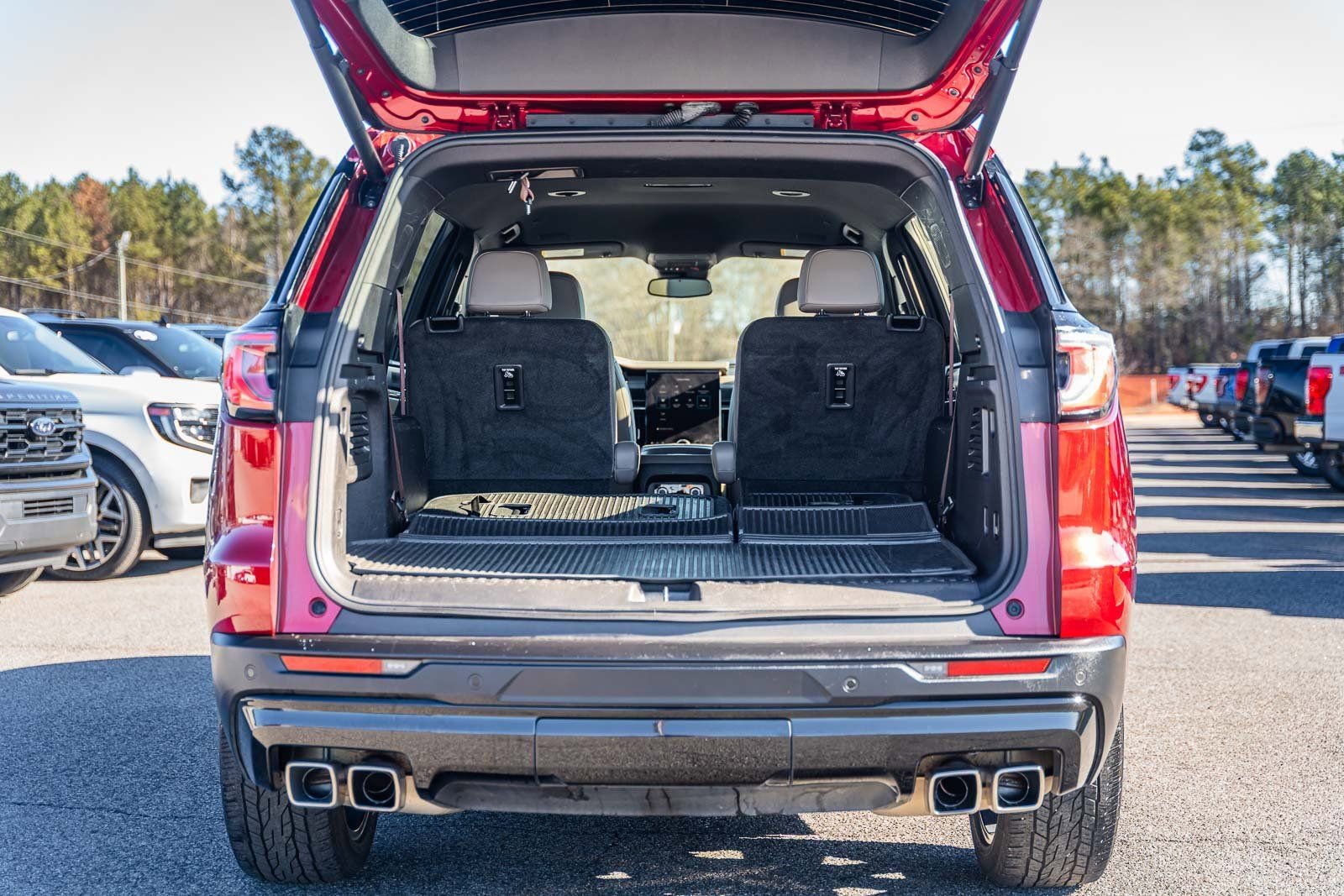 Used 2024 GMC Acadia Elevation w/ Black Edition image 15