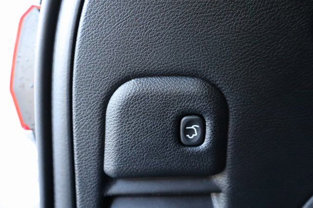 Used 2021 Jeep Grand Cherokee Limited image 30