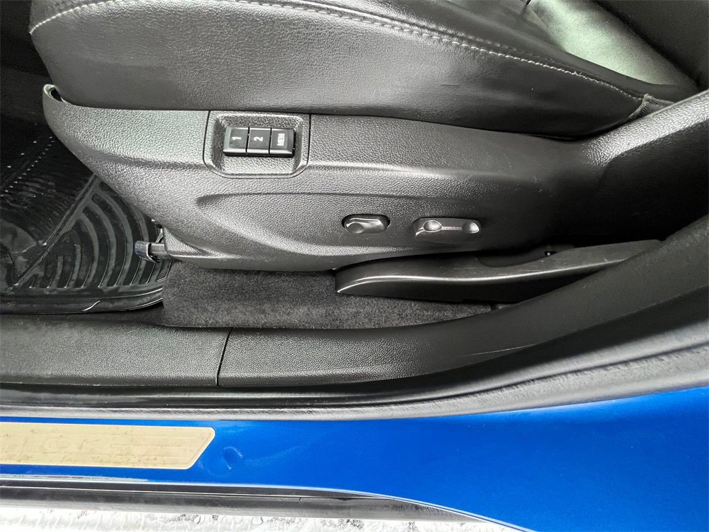 Used 2017 Buick Encore Essence image 9