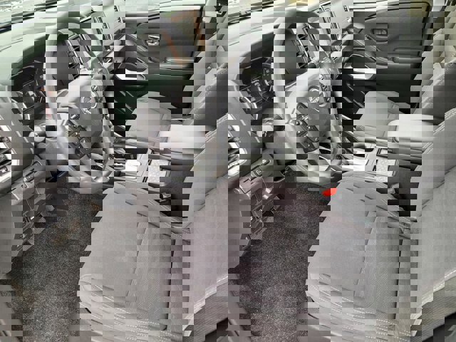 Used 2023 Nissan Frontier SV w/ Tow Package image 14