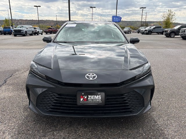 Used 2025 Toyota Camry LE FWD image 8