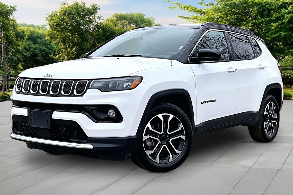 Used 2023 Jeep Compass Limited AWD/4WD image 11
