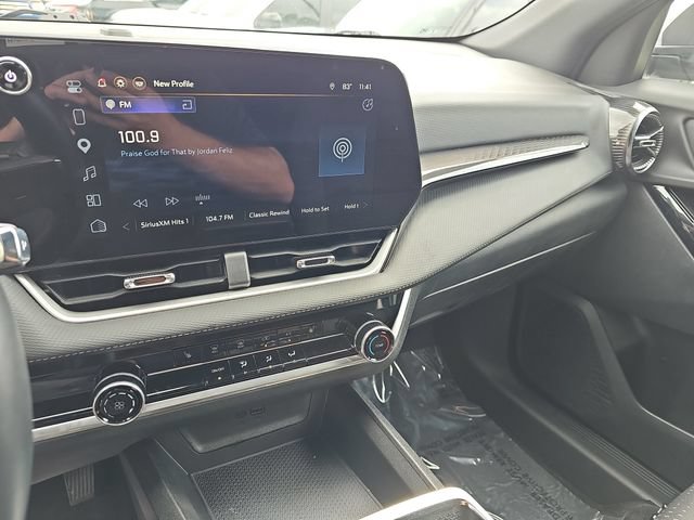 Used 2025 Chevrolet Equinox LT FWD image 23