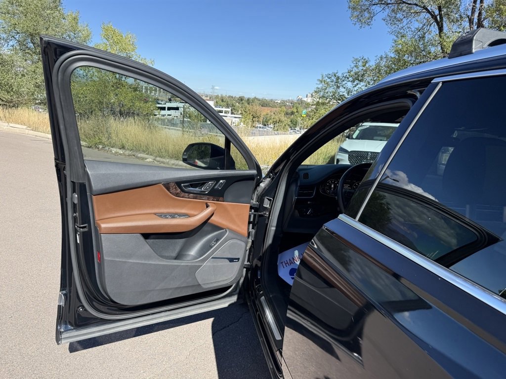 Used 2017 Audi Q7 3.0T Premium Plus image 12