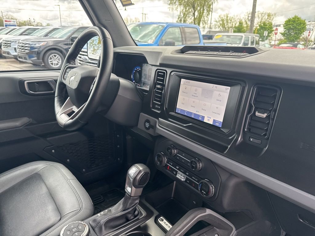 Certified 2023 Ford Bronco Big Bend w/ Sasquatch Package AWD/4WD image 36