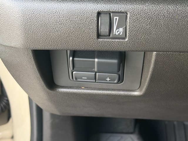 Used 2024 Chevrolet Colorado Trail Boss w/ Technology Package AWD/4WD image 33