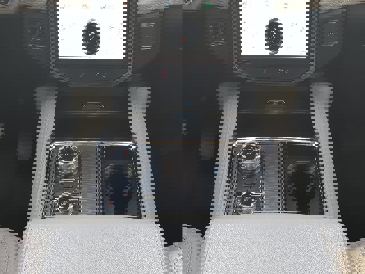 Certified 2023 Ford Expedition Limited image 17