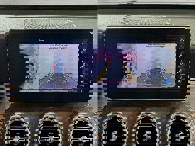 Used 2020 Mercedes-Benz GLC 300 4MATIC image 16