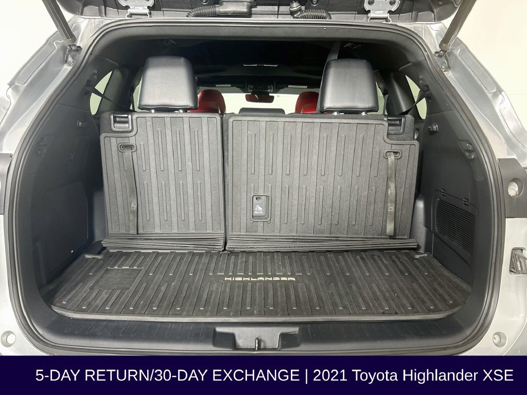 Used 2021 Toyota Highlander XSE AWD/4WD image 31