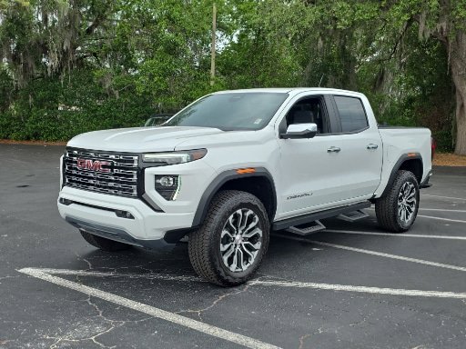 Used 2024 GMC Canyon Denali AWD/4WD image 10