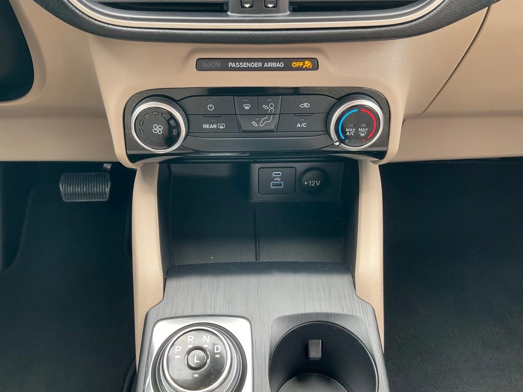 Certified 2022 Ford Escape SE image 50