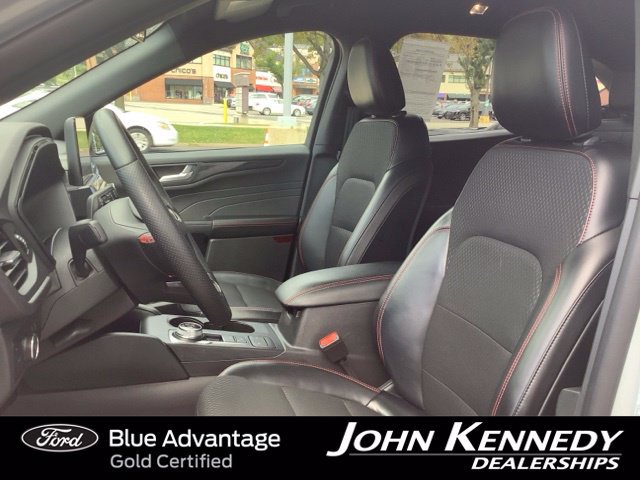 Certified 2025 Ford Escape ST-Line Select AWD/4WD image 12