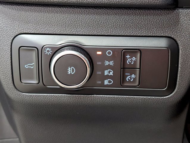 Certified 2025 Ford Escape ST-Line Select AWD/4WD image 10